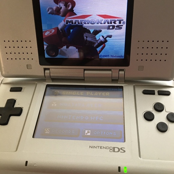 Nintendo DS Bundle includes (9) Games, Stylus, Case and Wall Charger - Picture 2 of 8